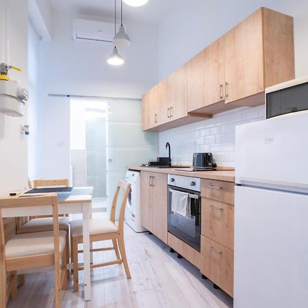 Studio In The Heart Of Party District Ka28 Boedapest Buitenkant foto